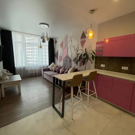 公寓 Apartkamanina 敖德萨